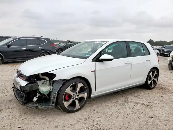 3VW5T7AU9HM020471 2017 VOLKSWAGEN GTI - Image 1