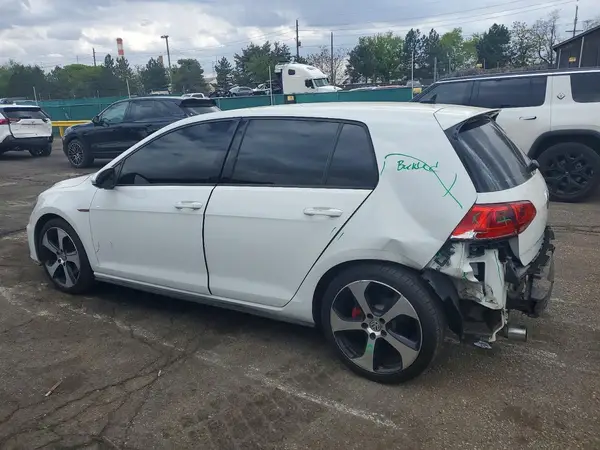 3VW5T7AU9HM034774 2017 VOLKSWAGEN GTI - Image 2