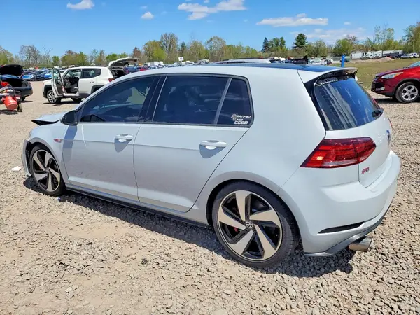 3VW5T7AU9LM017157 2020 VOLKSWAGEN GTI - Image 2