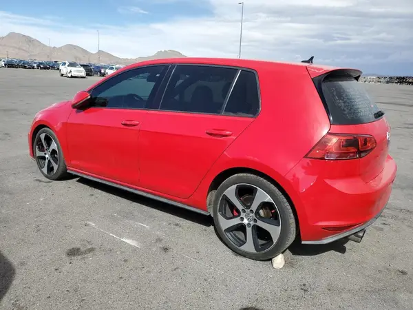 3VW5T7AUXGM019599 2016 VOLKSWAGEN GTI - Image 2