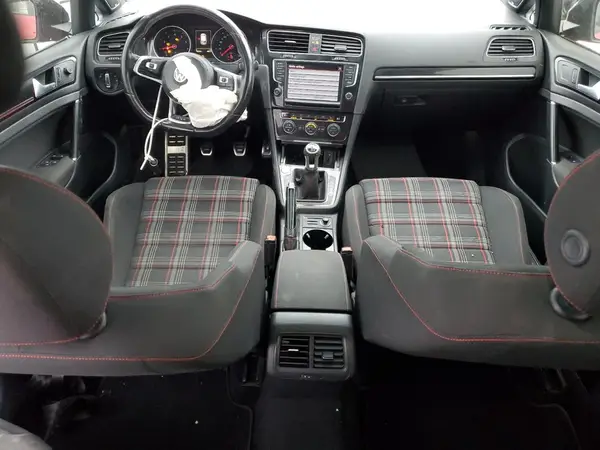 3VW5T7AUXGM025712 2016 VOLKSWAGEN GTI - Image 8