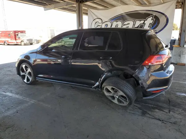 3VW5T7AUXGM028335 2016 VOLKSWAGEN GTI - Image 2