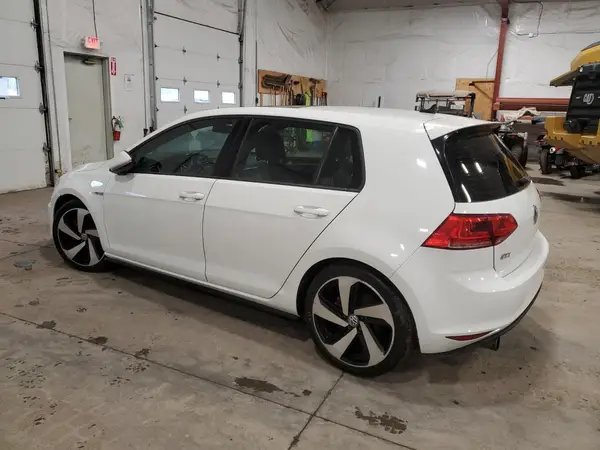 3VW5T7AUXGM044003 2016 VOLKSWAGEN GTI - Image 2