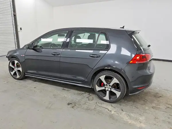3VW5T7AUXHM061787 2017 VOLKSWAGEN GTI - Image 2