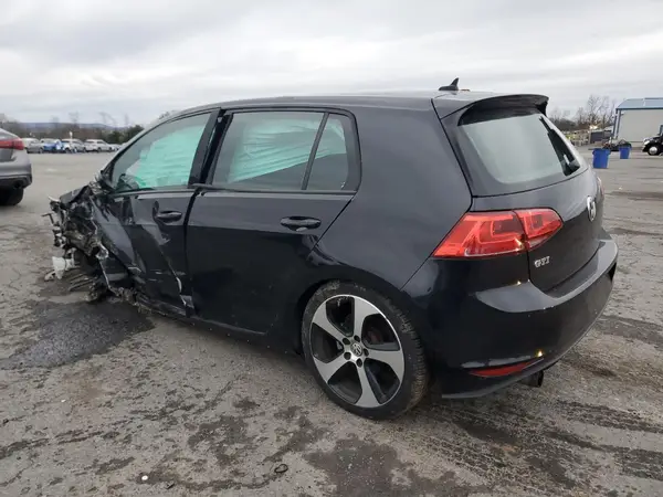 3VW5T7AUXHM065323 2017 VOLKSWAGEN GTI - Image 2