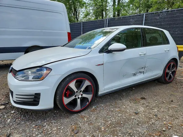 3VW5T7AUXHM069419 2017 VOLKSWAGEN GTI - Image 1
