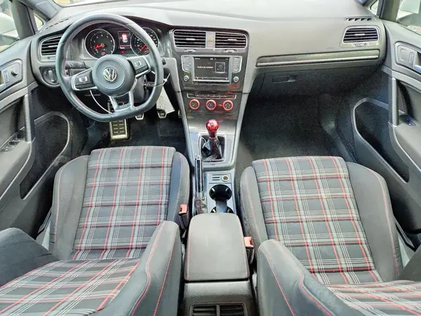 3VW5T7AUXHM069419 2017 VOLKSWAGEN GTI - Image 8