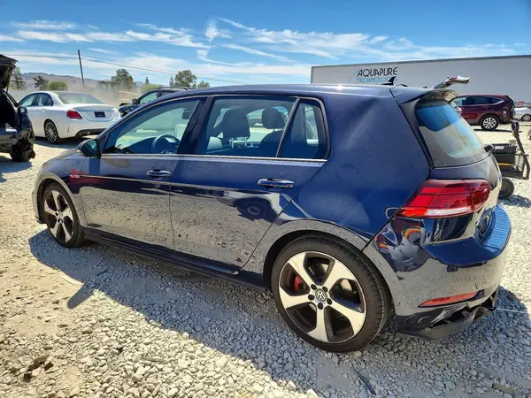 3VW5T7AUXKM027355 2019 VOLKSWAGEN GTI - Image 2