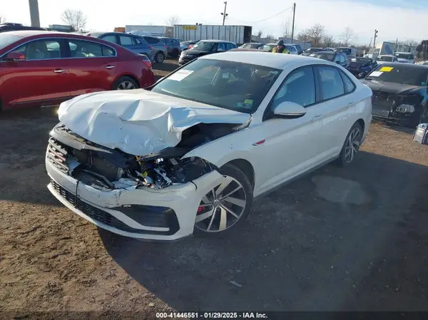 3VW5T7BU0KM229586 2019 VOLKSWAGEN JETTA - Image 2