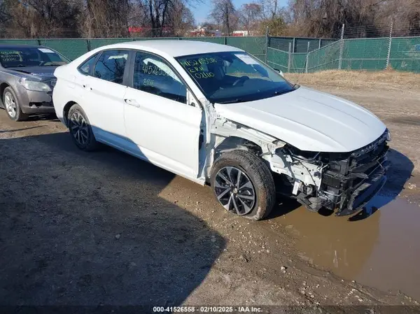3VW5X7BU2SM000587 2025 VOLKSWAGEN JETTA - Image 1