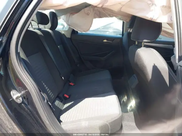 3VW5X7BU3SM008889 2025 VOLKSWAGEN JETTA - Image 8