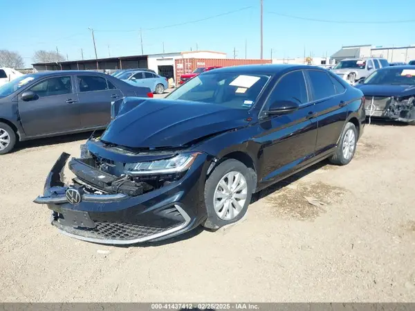 3VW5X7BU6SM010670 2025 VOLKSWAGEN JETTA - Image 2