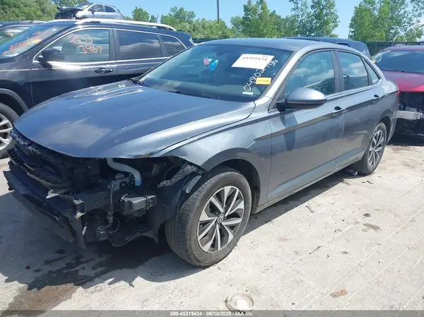 3VW5X7BU6SM048027 2025 VOLKSWAGEN JETTA - Image 2