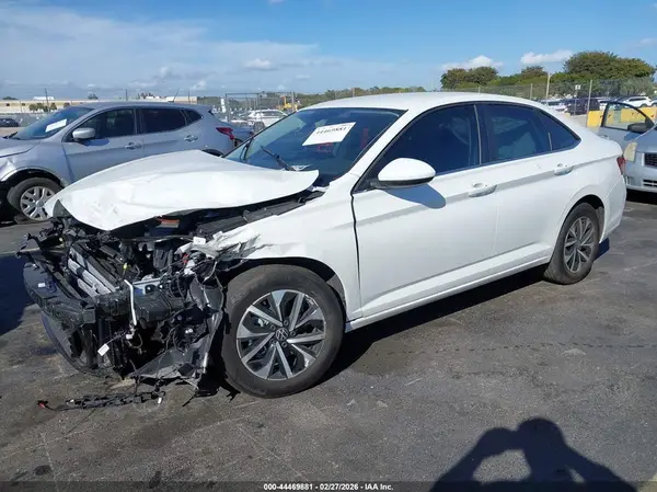 3VW5X7BU6SM109425 2025 VOLKSWAGEN JETTA - Image 2