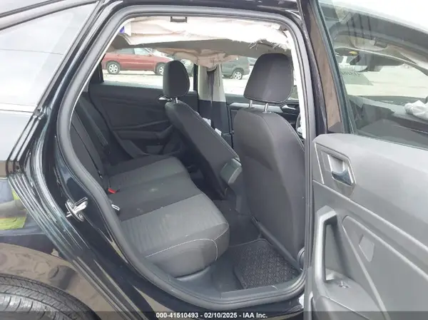 3VW5X7BU7SM000763 2025 VOLKSWAGEN JETTA - Image 8