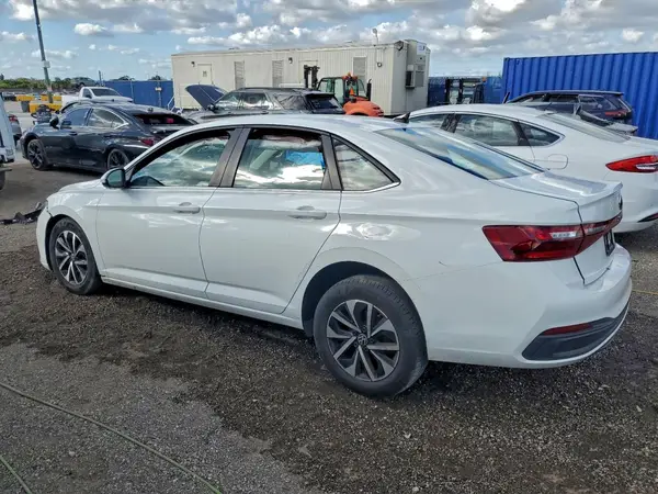 3VW5X7BU7SM023573 2025 VOLKSWAGEN JETTA - Image 2