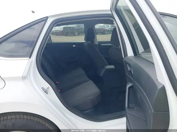 3VW5X7BU7SM082848 2025 VOLKSWAGEN JETTA - Image 8
