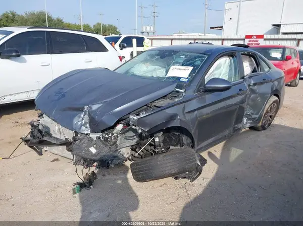 3VW5X7BU9SM009951 2025 VOLKSWAGEN JETTA - Image 2