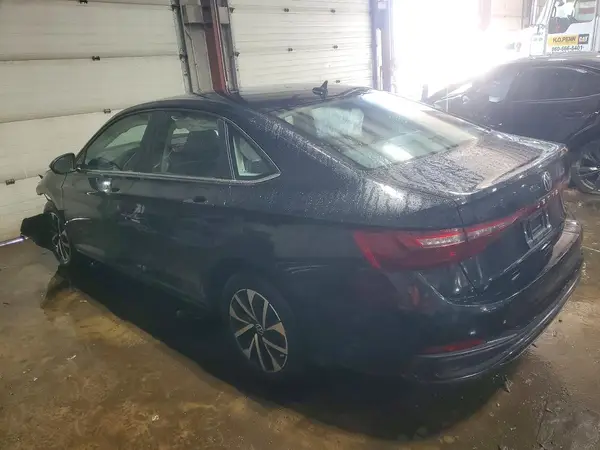 3VW5X7BU9SM018021 2025 VOLKSWAGEN JETTA - Image 2