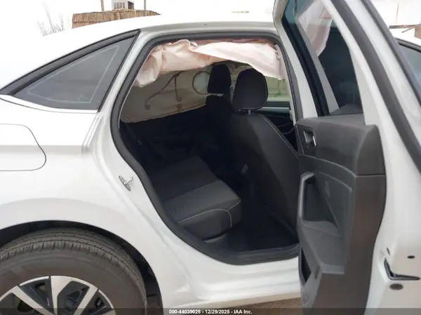 3VW5X7BU9SM089526 2025 VOLKSWAGEN JETTA - Image 8