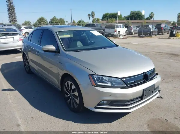 3VW637AJ2GM239782 2016 VOLKSWAGEN JETTA - Image 1