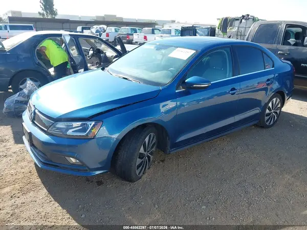 3VW637AJ6GM215811 2016 VOLKSWAGEN JETTA - Image 2