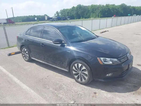 3VW637AJ9GM418529 2016 VOLKSWAGEN JETTA - Image 1