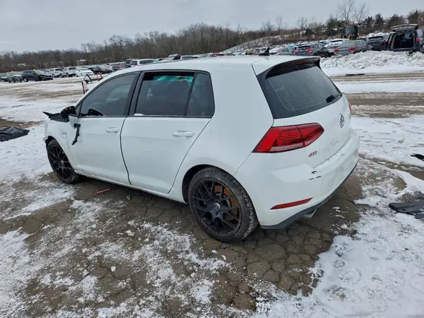 3VW6T7AU0KM013372 2019 VOLKSWAGEN GTI - Image 2