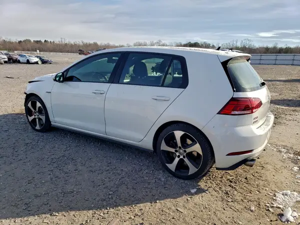 3VW6T7AU1KM033243 2019 VOLKSWAGEN GTI - Image 2