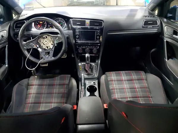 3VW6T7AU2KM017052 2019 VOLKSWAGEN GTI - Image 8