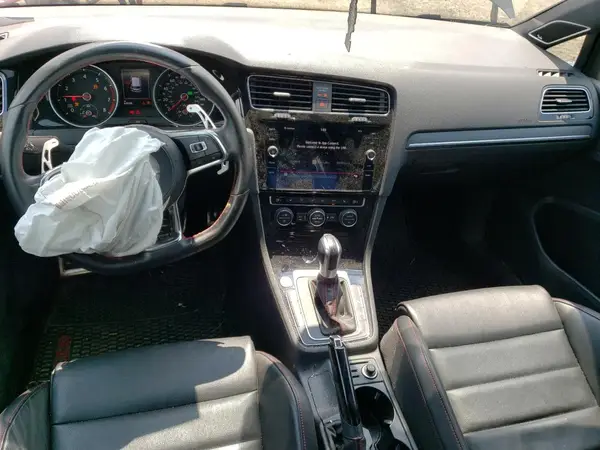 3VW6T7AU2KM038242 2019 VOLKSWAGEN GTI - Image 8