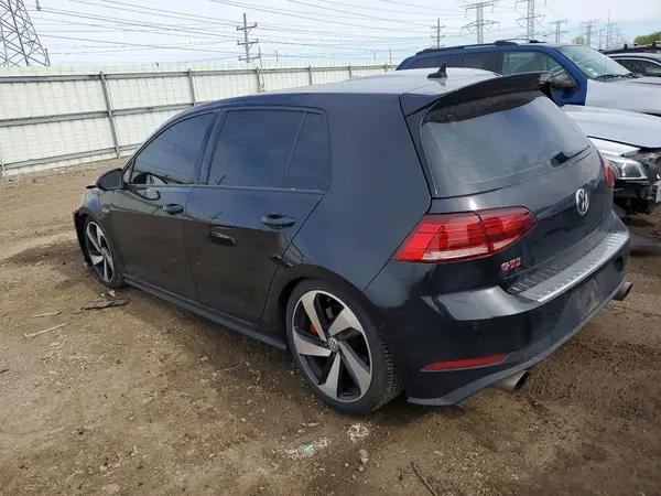 3VW6T7AU3KM023586 2019 VOLKSWAGEN GTI - Image 2