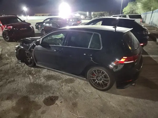3VW6T7AU3MM010632 2021 VOLKSWAGEN GTI - Image 2