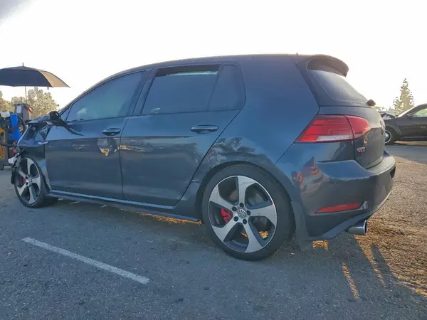 3VW6T7AU6KM002506 2019 VOLKSWAGEN GTI - Image 2