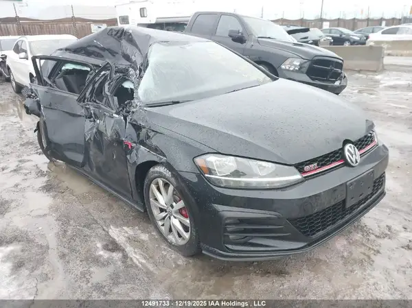 3VW6T7AU6KM009973 2019 VOLKSWAGEN GTI - Image 1