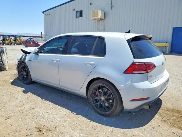 3VW6T7AU7KM034316 2019 VOLKSWAGEN GTI - Image 2