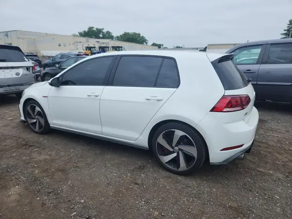 3VW6T7AU7KM037457 2019 VOLKSWAGEN GTI - Image 2