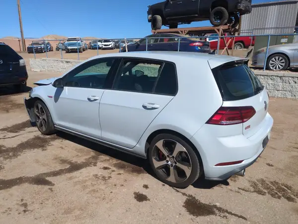 3VW6T7AU8KM015905 2019 VOLKSWAGEN GTI - Image 2
