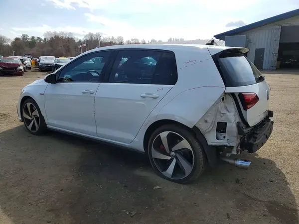 3VW6T7AU8KM033868 2019 VOLKSWAGEN GTI - Image 2