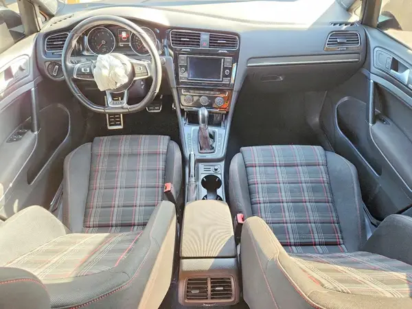 3VW6T7AU9KM015458 2019 VOLKSWAGEN GTI - Image 8