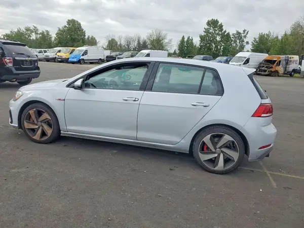 3VW6T7AU9KM032521 2019 VOLKSWAGEN GTI - Image 2
