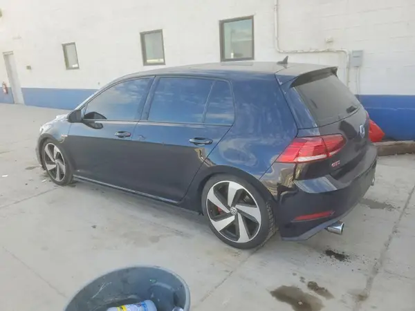 3VW6T7AU9KM036858 2019 VOLKSWAGEN GTI - Image 2