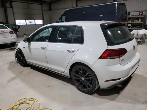 3VW6T7AU9MM010599 2021 VOLKSWAGEN GTI - Image 2