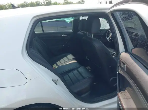3VW6T7AUXKM034813 2019 VOLKSWAGEN GTI - Image 8
