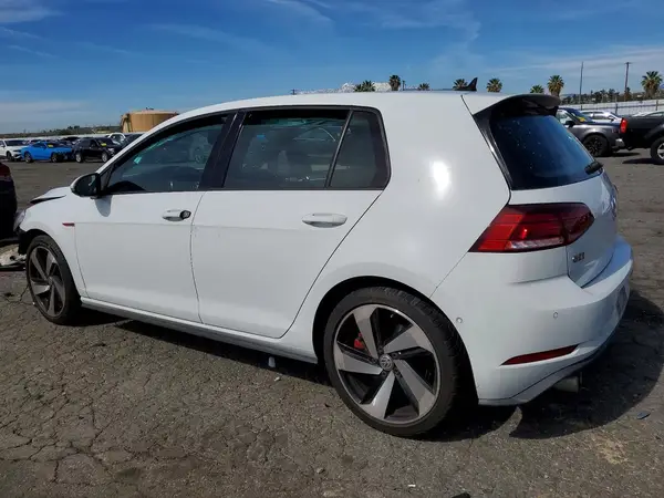 3VW6T7AUXKM036707 2019 VOLKSWAGEN GTI - Image 2