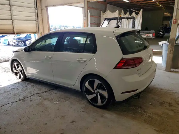 3VW6T7AUXLM015423 2020 VOLKSWAGEN GTI - Image 2