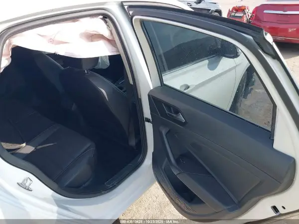 3VW7M7BU2RM011942 2024 VOLKSWAGEN JETTA - Image 8