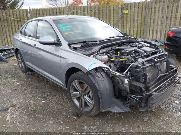 3VW7M7BU4NM022810 2022 VOLKSWAGEN JETTA - Image 1
