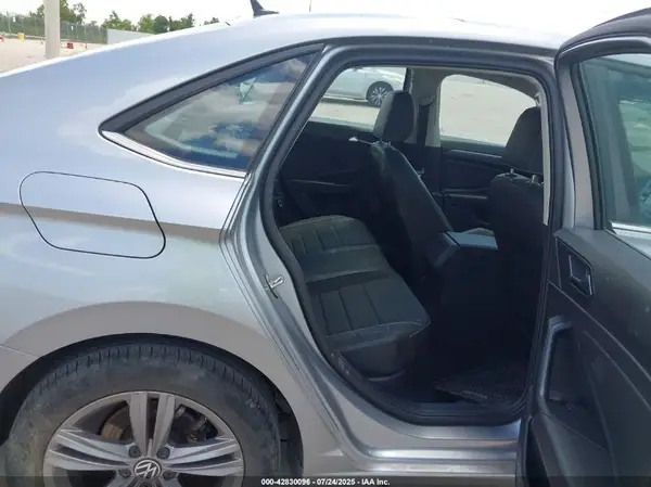3VW7M7BU4RM078736 2024 VOLKSWAGEN JETTA - Image 8