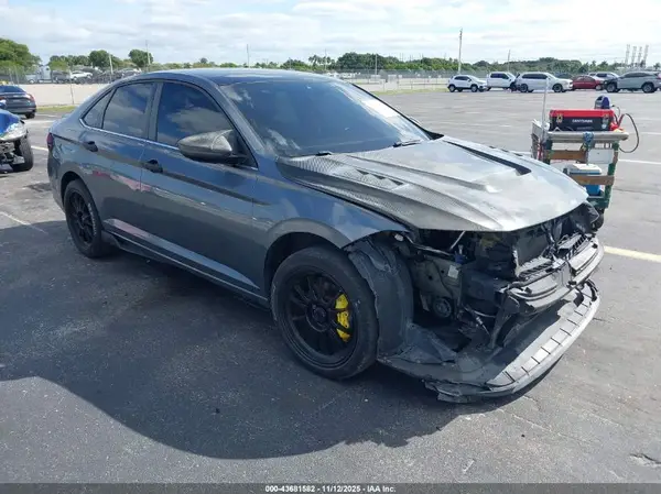 3VW7M7BU6NM032643 2022 VOLKSWAGEN JETTA - Image 1